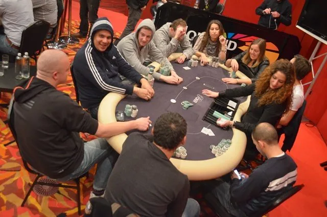 NULL | 2014/01 - Utrecht Poker Series - €770 NLHE FO Main Event 